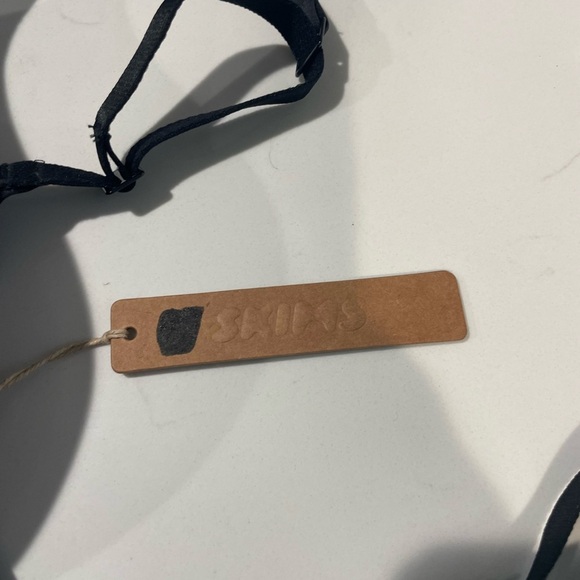 SKIMS Ultimate Apex Push Up Bra      NEW WITH TAGS! - Picture 7 of 12